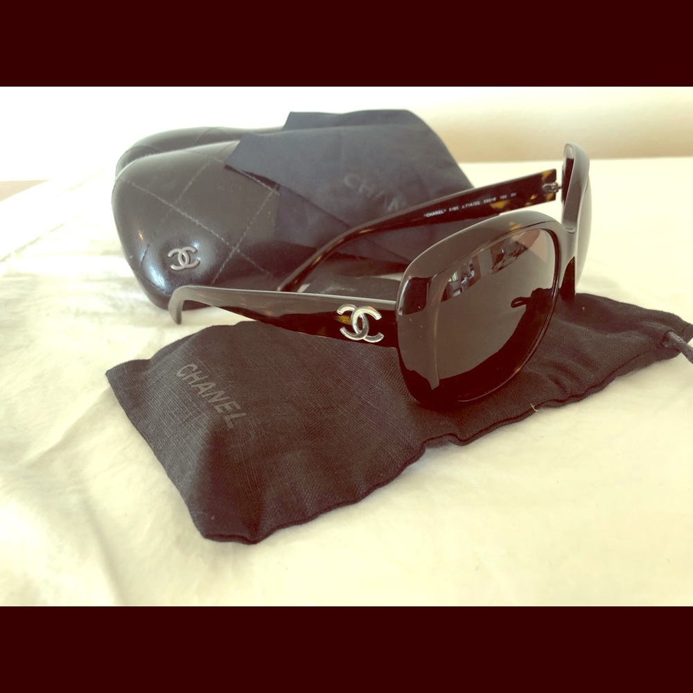 CHANEL Sunglasses - Tortoiseshell, brown lenses